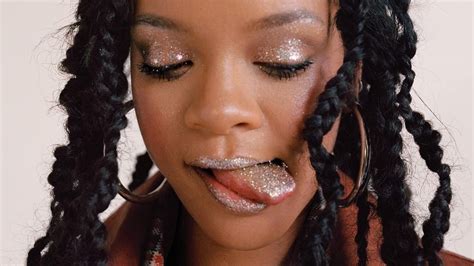 Maybe you would like to learn more about one of these? Rihanna zeigt sich ungeschminkt und steht zu ihren ...