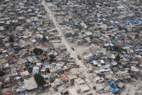 Das phänomen wird an drei beispielen erkundet: Haiti: Vor fünf Jahren bebte die Erde