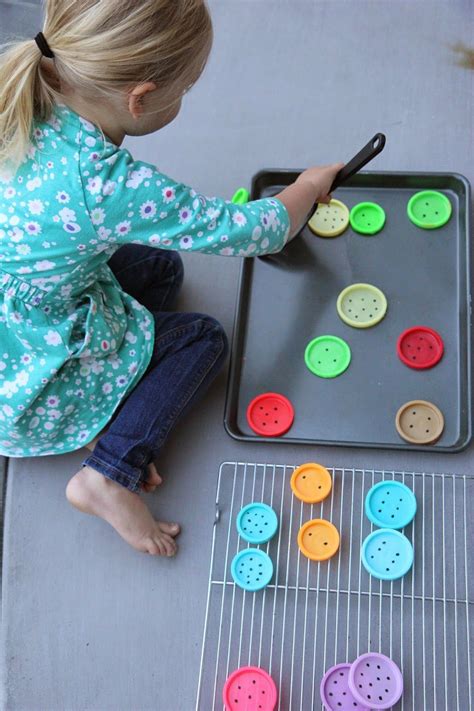 Children can count the chocolate chips on each cookie and match it to the correct number or word. If You Give A Mouse A Cookie Number Game for Preschoolers ...