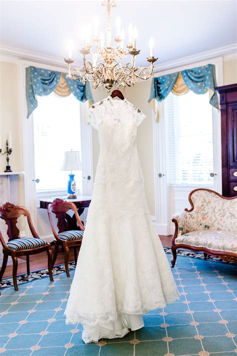 Looking for the wedding dress of your dreams? October 2013 - my Wedding in Savannah, Georgia. My dress ...