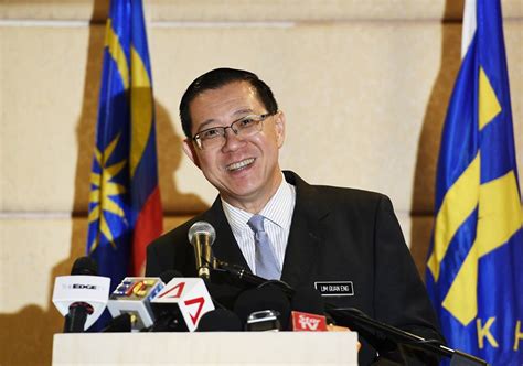 Tuan lim guan eng merupakan menteri kewangan malaysia bawah pentadbiran tun mahathir pada mei 2018. Ini sebabnya mengapa Dr Mahathir pilih Lim Guan Eng ...