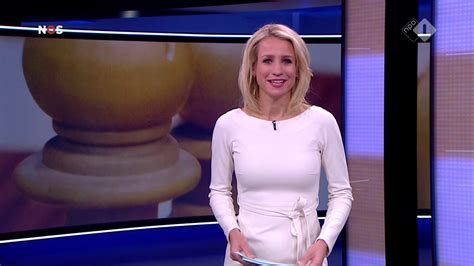 Check spelling or type a new query. Dionne Stax: De stijl van presentatrice Dionne Stax: 'Op ...