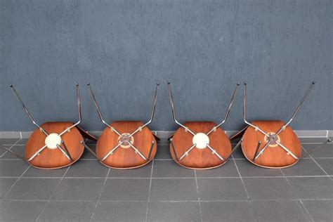5 stück verfügbarfarbe geht ins grünliche, kein beigesind qualitative nachbauten. 3107 Stuhl in Teak von Arne Jacobsen für Fritz Hansen