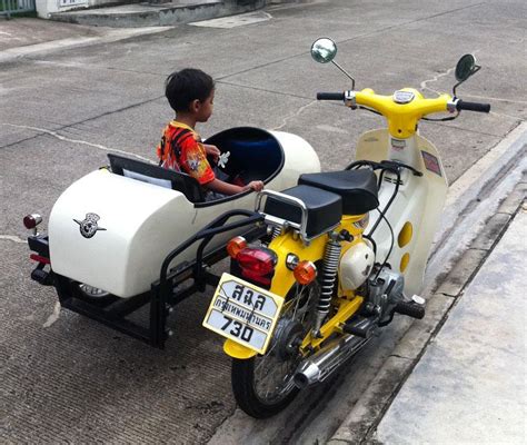 Spare wheel fits all 3 wheels. Tiger Retro w Sidecar for sale. Low mileage, good ...
