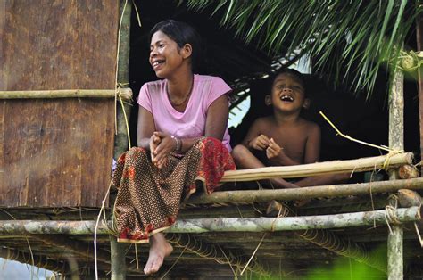 Dengan menggunakan konsep epistemologi dengan metodologinya. Hubungan Orang Melayu-Orang Asli Dalam Sejarah - The Patriots
