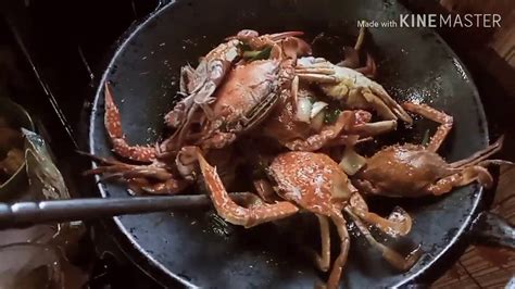 Kalau dikit itu malah enak.hahah. KEPITING BUMBU PEDAS - YouTube