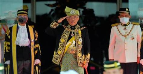 Datuk pengelola bijaya diraja, istana negara, datuk indera ahmad fadil shamsuddin memaklumkan keputusan itu dibuat. Semua acara sambutan Hari Keputeraan Yang Di-pertuan Agong ...