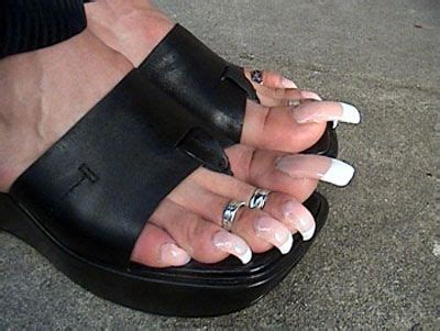 Significado de los sueños con las uñas de los pies largas. Ghetto Nails For Sure | Pies de mujer, Zapatillas ...