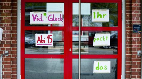 In unserem nachrichtenticker können sie live die neuesten eilmeldungen auf deutsch von portalen, zeitungen, magazinen und blogs lesen sowie nach älteren meldungen suchen. Streik der GDL - Verspäten verboten - Ebersberg - SZ.de