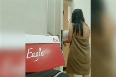 Video pemersatu bangsa | prank ojol tante baju pink viral banyak yang mencari. Prank Terparah! Cewek Ini Pelorotin Handuk di Depan Rider Ojol