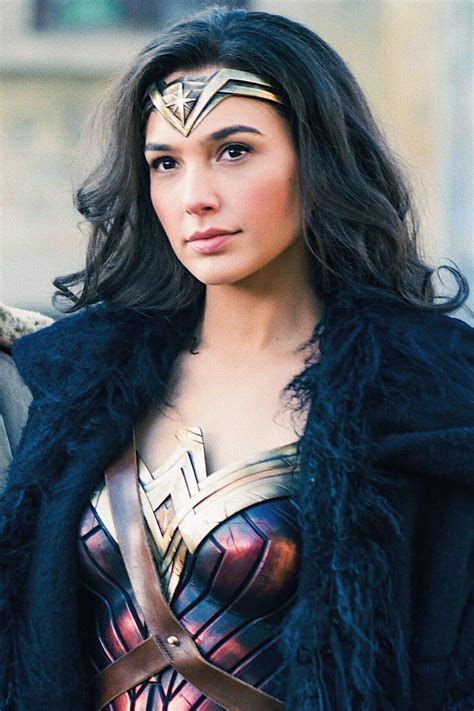 Please respond the following questions: Gal Gadot - Wonder Woman | Gal gadot wonder woman, Wonder ...