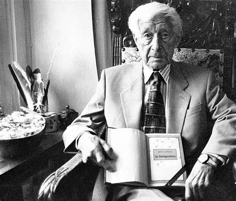 The increasing influence that the state is beginning to exercise in the medical services, almost always under social pretexts, is. Littérature et société 2013: Ernst Jünger, Orages d'acier