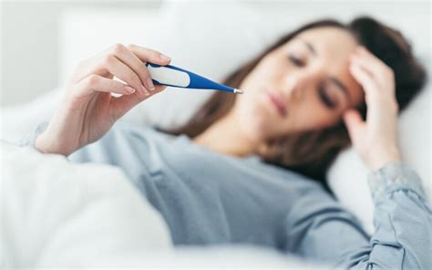 Vaccine) là chế phẩm có tính kháng nguyên dùng để tạo miễn dịch đặc hiệu chủ động, nhằm tăng sức đề kháng của cơ thể đối với một (số) tác nhân gây bệnh cụ thể. Nên tiêm vắc xin trước khi mang thai ở đâu? | Medlatec