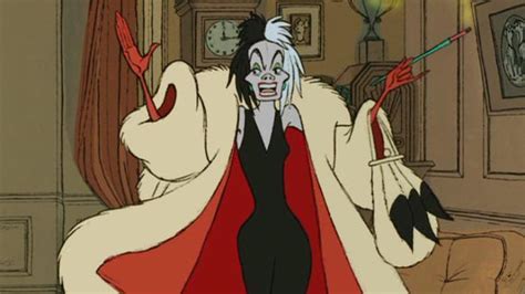 Emma stone play the role of estella. Cruella De Vil in 2020 | Cruella de vil halloween