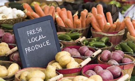 Maybe you would like to learn more about one of these? 5 Reasons to Love Your Farmers Market and Fresh Produce ...