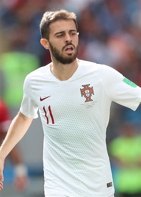 bɨɾˈnaɾdu ˈsiɫvɐ) or simply bernardo. Bernardo Silva Height, Weight, Age, Body Statistics ...