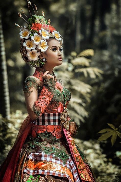 Bali, Indonesia - bueatiful dressed and adorned young ...