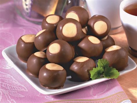 When ready to dip the truffles, microwave the chocoalte hcips and shortening together in. Buck Eye Truffle : Healthier Buckeye Candies Gluten Free ...