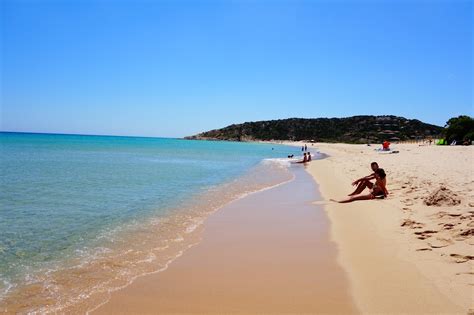 Quelle est la plage la plus populaire de la sardaigne ? Mes plages préférées en Sardaigne du Sud ☼ - Initiales GG ...