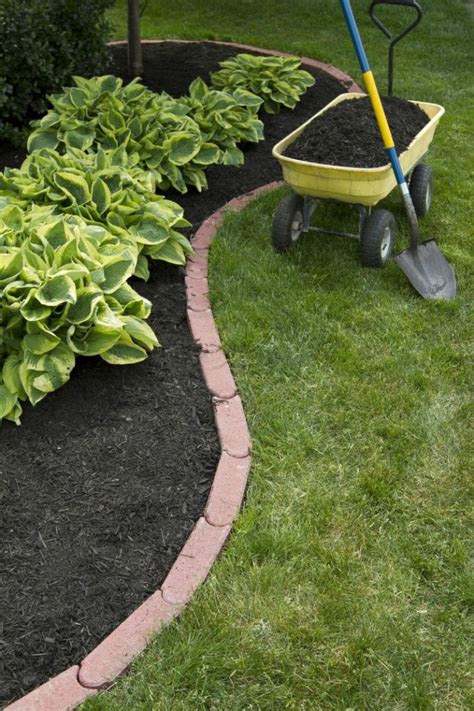 When you create a distinct border around your garden beds , you discourage lawn grass and creeping weeds from encroaching on your garden. 68+ Creative & Cheap Garden Edging Ideas That Will ...