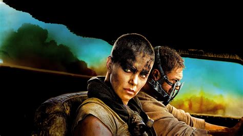 Fury road (2015), il cacciatore e la. Sfondi : brunetta, occhi verdi, maschera, Charlize Theron ...