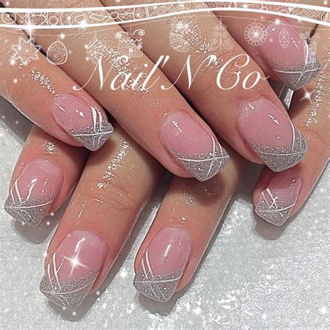 Detailní instruktážní video postupu gelové modeláže nehtů francie s použitím uv gelu a doplňků značky enii nails. Gelove Nehty Francie