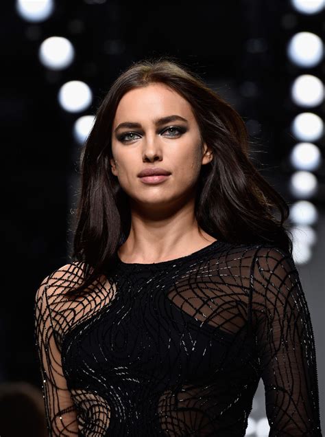 The latest tweets from adriana lima (@newsadrianalima). Adriana Lima - Adriana Lima Photos - Versace : Runway ...