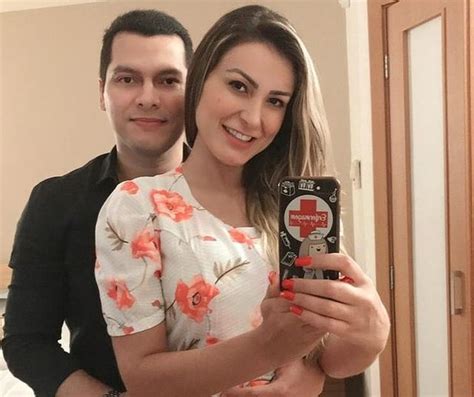 Encontre este pin e muitos outros na pasta jti7.com.br de instagram gastroplastizadas. Andressa Urach fala da relação do noivo com o filho dela ...