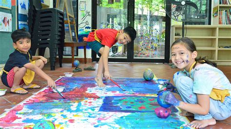 Hal ini merupakan perubahan besar dalam pola kehidupannya , pada sebagian besar anak. Visual Arts & Craft - Pusat Kreatif Kanak-kanak Tuanku Bainun