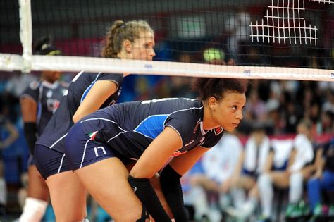 Paola egonu è la schiacciatrice della nazionale italiana volley: FOTO - Volley, Egonu, Sylla e Diouf: "L'Italia multicolore ...