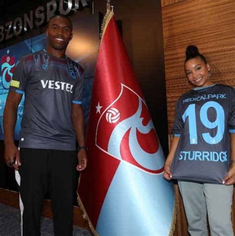 Gi̇ri̇ş 25.06.2021 09:16 güncelleme 25.06.2021 16:04 Trabzonspor'un yeni transferi Daniel Sturridge 1000 adet ...