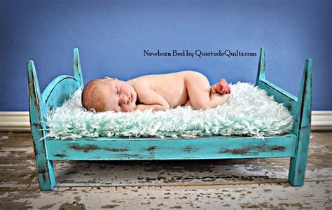 Cute and adorable photography shoots using backgrounds, props of kisses, love, hearts, cupid baby, balloons. The 11 Cutest Props for Baby Photography | Improve Photography