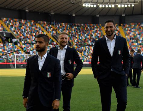 See how the fans in the euro 2020 fanpark in rome celebrated lorenzo insigne's strike for italy against belgium. Insigne: "Donnarumma dispiaciuto per i fischi, tifa Milan ...