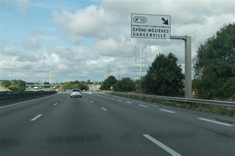 La a13 è un'autostrada che percorre da nord a sud l'intera svizzera orientale, da sankt margrethen, cittadina ai confini con l'austria, fino ad ascona, sul lago maggiore.il suo tratto alpino più impervio non ha caratteristiche autostradali, bensì semiautostradali (carreggiata unica senza incroci a raso, quasi sempre con un'unica corsia per senso di marcia); Épône - A13 : la sortie dans le sens Paris-Caen ferme pour ...