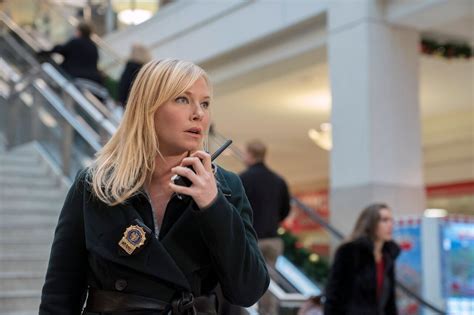 Kelli Giddish | Law and order: special victims unit, Law and order, Special victims unit