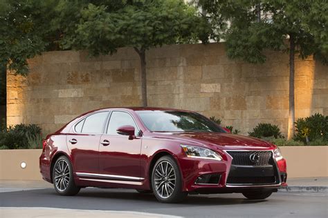 Passende artikel aus dem sortiment l.s. 2013 Lexus LS Sedan Models Priced