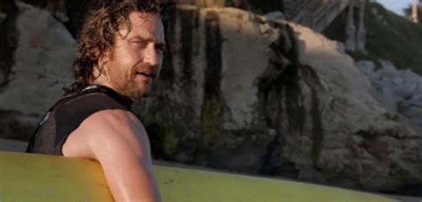 2015 · action, krimi, thriller. Gerard Butler surft im Gefährliche Brandung-Remake