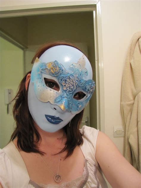 Ah, enfin on nous autorise à quitter ce baillon inutile en extérieur !!! Masque fini - La découverte du Monde Vénitien