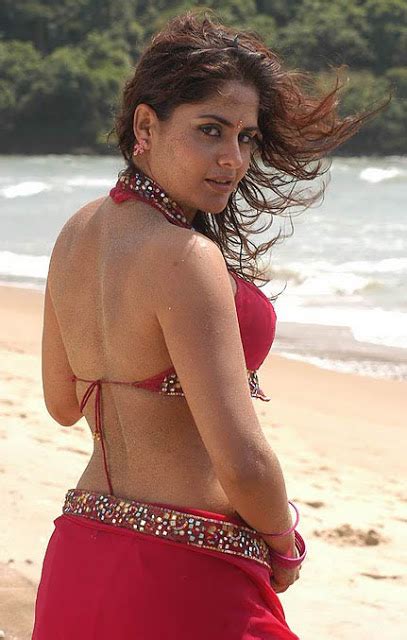 Search aunty big navel unrated videos. Glamorous girls: tamil-actress-farzana-navel-hot and sexy ...