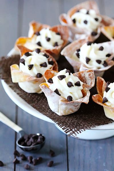 Try to prepare your wonton wrapper recipe with eat smarter! Cannoli Cups (fun cup wonton wrappers) | Cannoli cups recipe, Desserts, Eat dessert