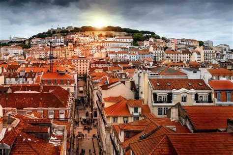تستمر سياسة المواجهة بين المغرب وإسبانيا من خلال إجراءات توحي بالتصعيد، إذ قررت الرباط إنشاء خط بحري انطلاقا من البرتغال لنقل المهاجرين المغاربة في. البرتغال أم إسبانيا: ما هي الدولة التي تستحق مكانًا في ...