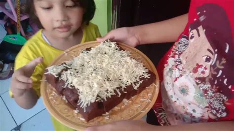 We would like to show you a description here but the site won't allow us. MEMBUAT KUE BROWNIES COKLAT - YouTube