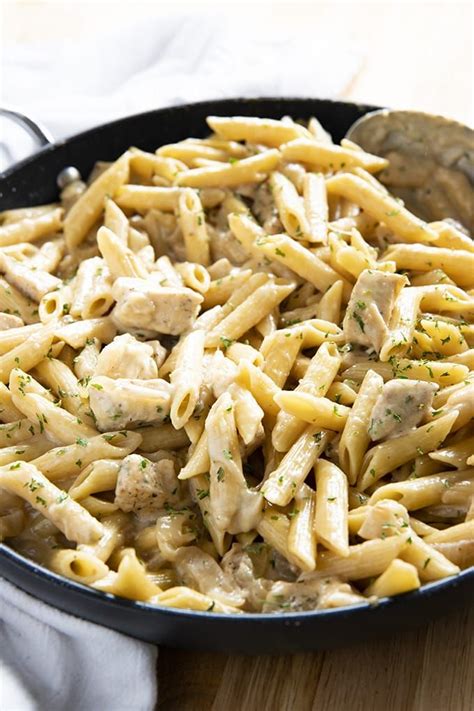 Sharing the best french onion dip recipe is the kind and considerate thing to do. French Onion Chicken Pasta | Recipe | Pasta dishes, Onion ...