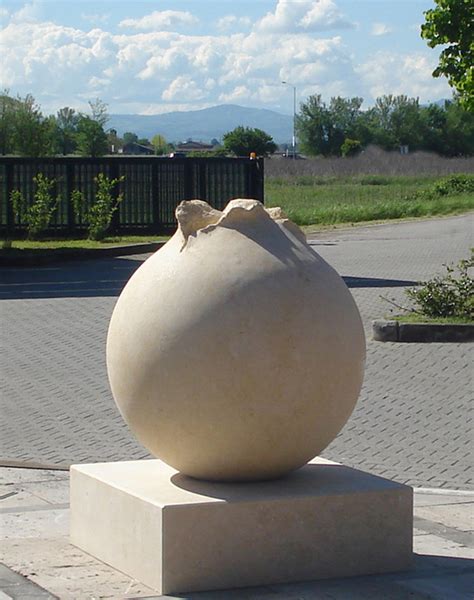 Università degli studi di milano MODENA - Inaugurazione scultura 'Memoria' dedicata a ...