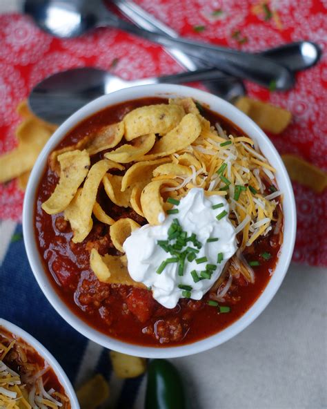 Later i stumbled across an article/recipe for texas red chili from serious eats that i really liked and incorporated a lot of that into it (liking browning the meat. Texas Red Chili (with tomatoes) | Recipe | Texas chili ...