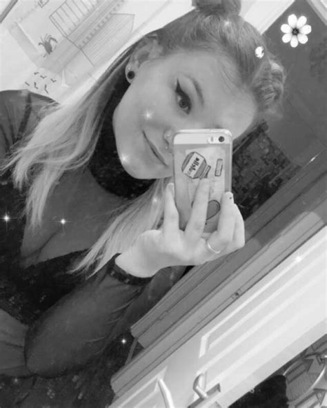 Unlike three turns and brackets, where the entry and exit edges follow the same curve, in a rocker, the entry and exit are on opposite curves. girl with piercings on Tumblr