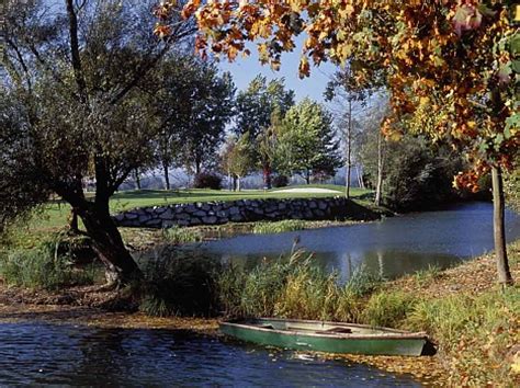 A walk through the 18 holes of danau golf club will lead to the amazing revelation that the course is nature designed. Golf Club Donau Freizeitland Linz Feldkirchen, Feldkirchen ...