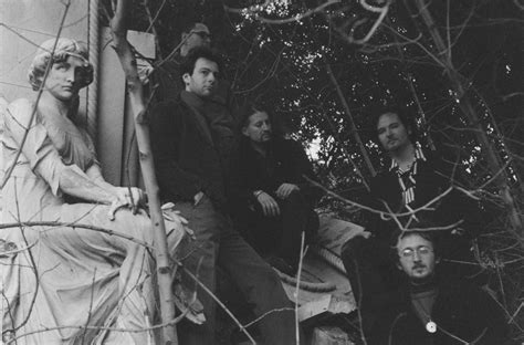 56:52 con questo lavoro la band prosegue il suo percorso alla riscoperta e alla valorizzazione del vero suono degli anni '70, quello sognante e immaginifico della grande stagione del rock progressivo italiano. La maschera Di Cera, 2001. | Maschera