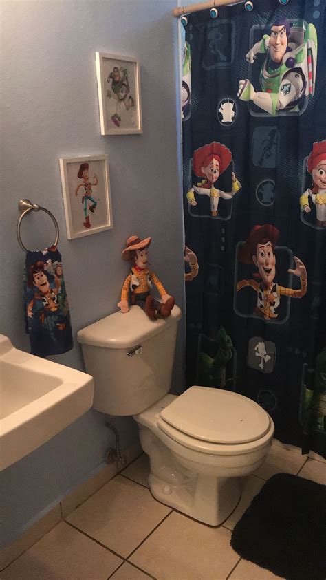 Disney toy story bathroom decor set. Bathroom kids by Gio Morales on Bathrooms ideas ️ | Kids ...