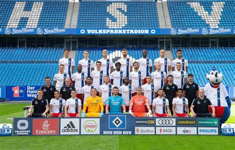 Select from premium mannschaftsfoto of the highest quality. Neues Mannschaftsfoto: Das ist der HSV 2019/20